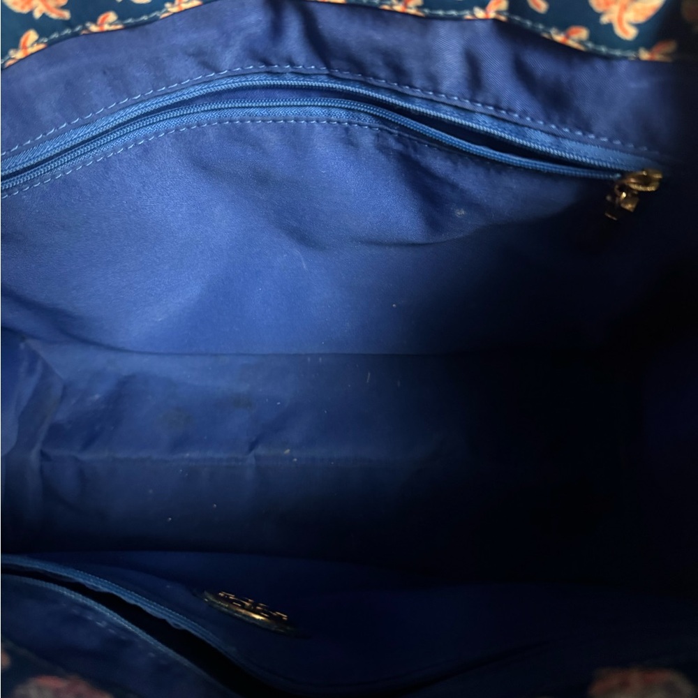 Tory Burch Vinyl Tote Bag - Picture 6 of 9